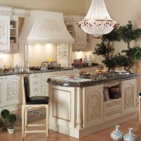 Meubles de cuisine avec des sculptures en bois naturel