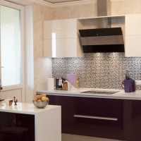 Cuisine minimaliste avec balcon