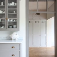Parquet en bois dans le couloir
