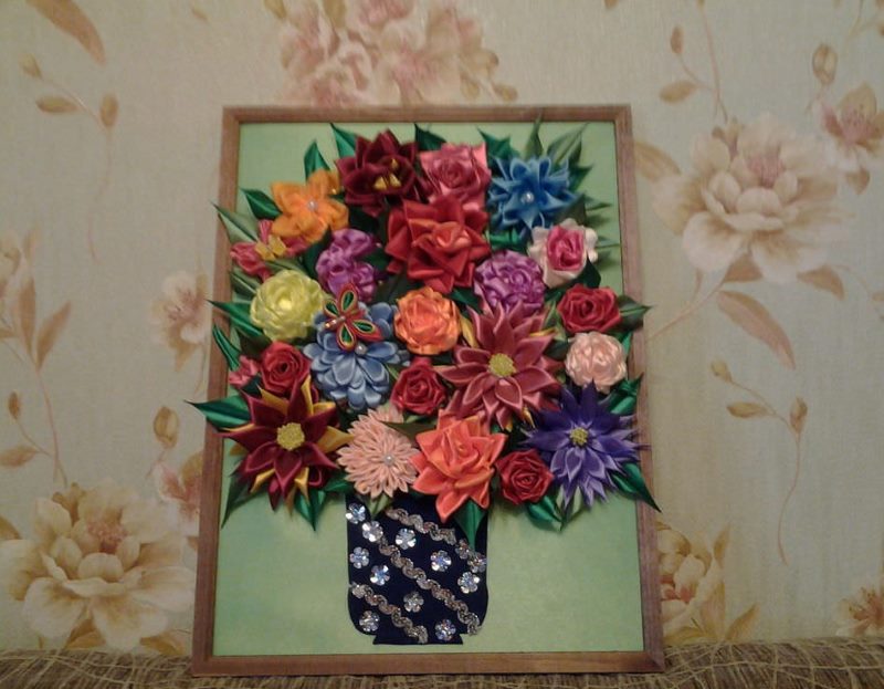 Pintura de bricolaje kanzashi con hermosas flores