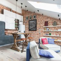 Conception d'une cuisine-salon dans le grenier