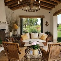 Véranda de maison privée de style colonial