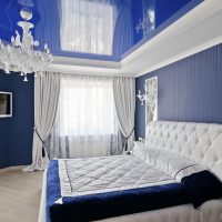Plafond bleu brillant