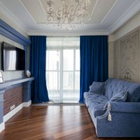 Planchers laminés dans le hall d'une maison privée