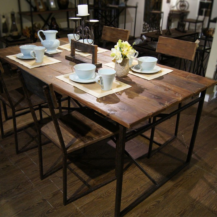 Mesa de comedor minimalista de madera