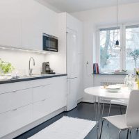 Cuisine linéaire blanche
