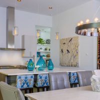Vases en verre bleu