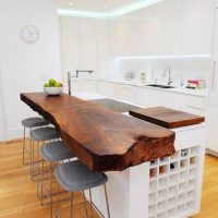 Bar comptoir avec plan de travail en bois